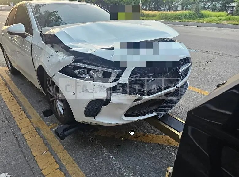 Photo 2 of 14: 2020 Mercedes-Benz A220 Sedan — Korean insurance auction