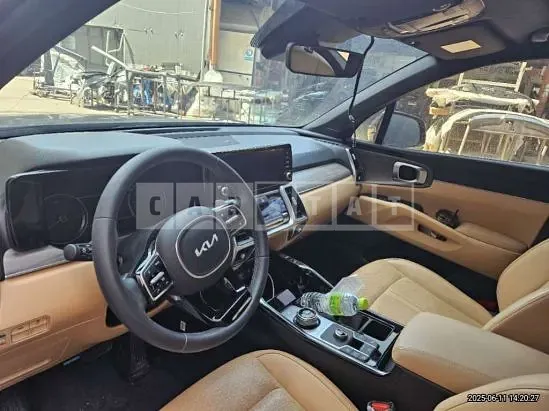 Photo 2 of 22: 2023 Kia Sorento — Korean insurance auction