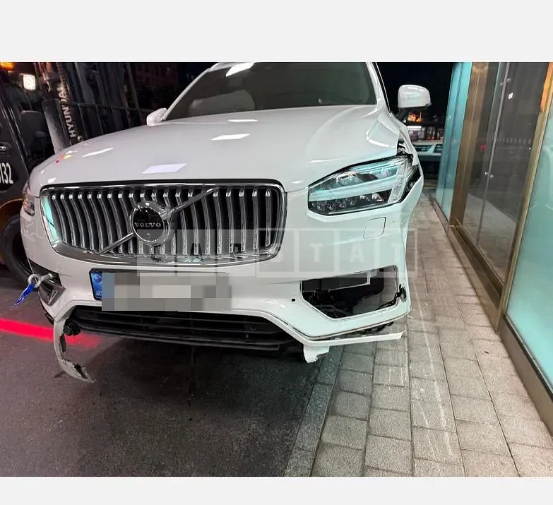 Photo 2 of 18: 2021 Volvo XC90T8 AWD — Korean insurance auction