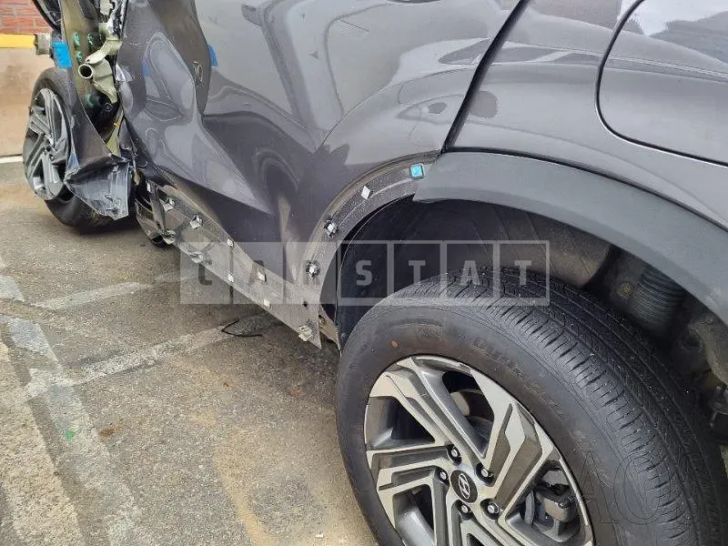 Photo 2 of 21: 2021 Hyundai Santa Fe, VIN KMHS281HGMU384949 — Korean insurance auction