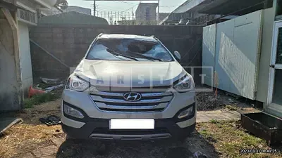 Photo 1 of 11: 2015 Hyundai Santa Fe, VIN KMHSW81UDFU366386 — Korean insurance auction