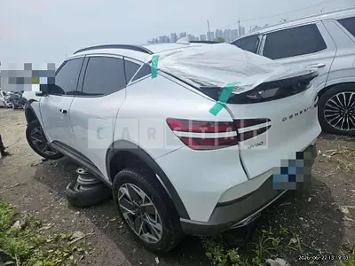 Photo 1 of 16: 2021 Genesis GV60 Electric Car — Korean insurance auction