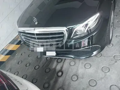 Photo 1 of 4: 2019 Mercedes-Benz (parts) E220 d 4Matic Headlamp — Korean insurance auction