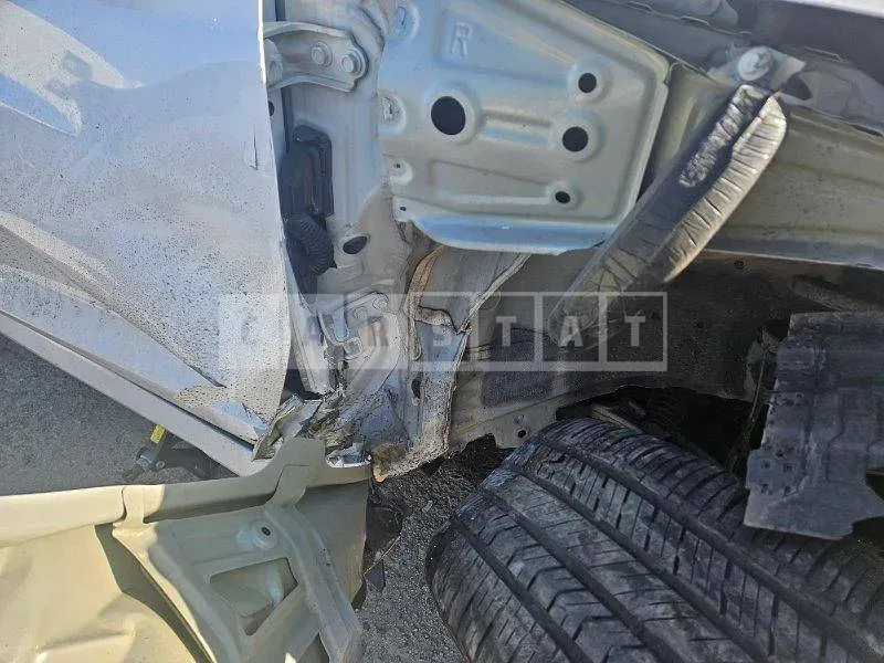 Photo 2 of 29: 2020 Kia K5, VIN KNAG241ABMA085392 — Korean insurance auction