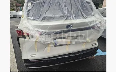 Photo 1 of 44: 2023 Toyota Siena Hybrid AWD — Korean insurance auction