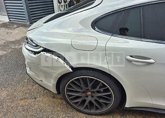 Photo 2 of 15: 2023 Porsche Panamera 4 — Korean insurance auction