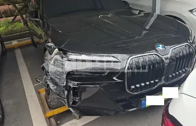 Photo 1 of 24: 2025 BMW 740i xDrive — Korean insurance auction