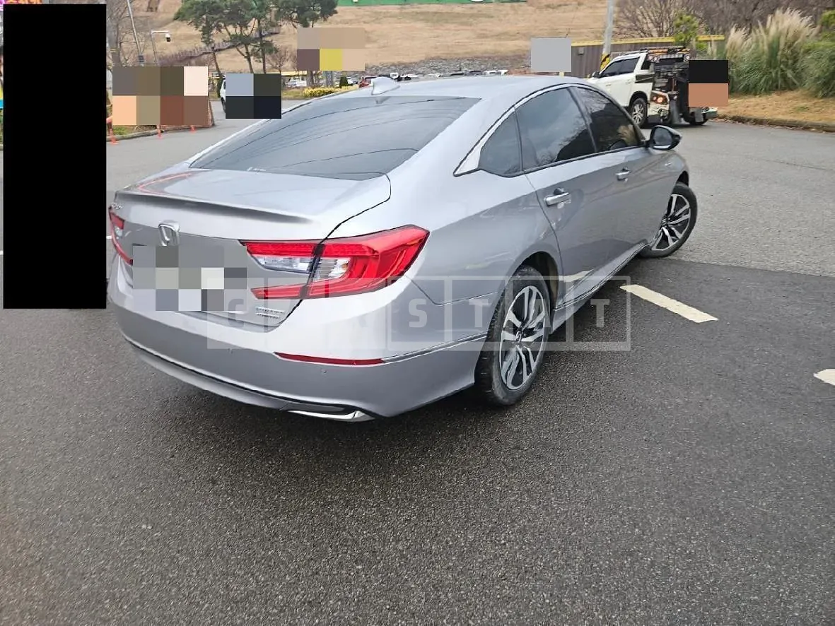 Photo 2 of 10: 2019 Honda Accord Hybrid, VIN 1HGCV3690KA511680 — Korean insurance auction