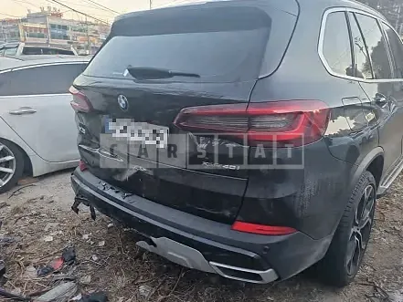 Photo 2 of 27: 2022 BMW X5 xDrive 40i, VIN WBACR6105N9K63492 — Korean insurance auction