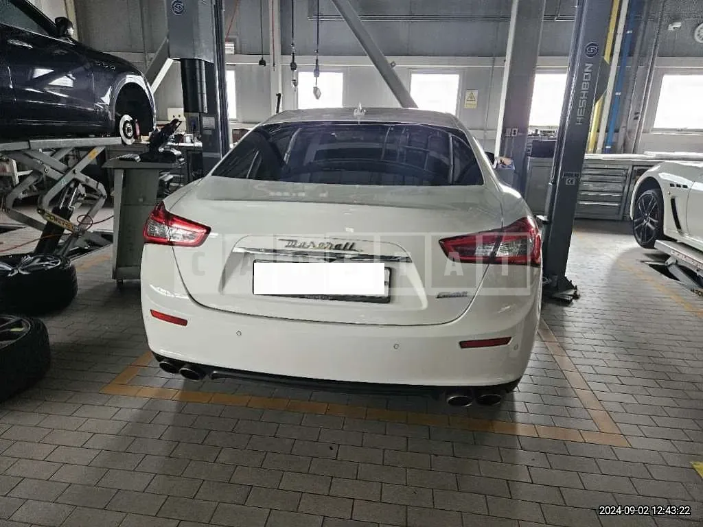 Photo 2 of 24: 2016 Maserati Gibli Diesel — Korean insurance auction