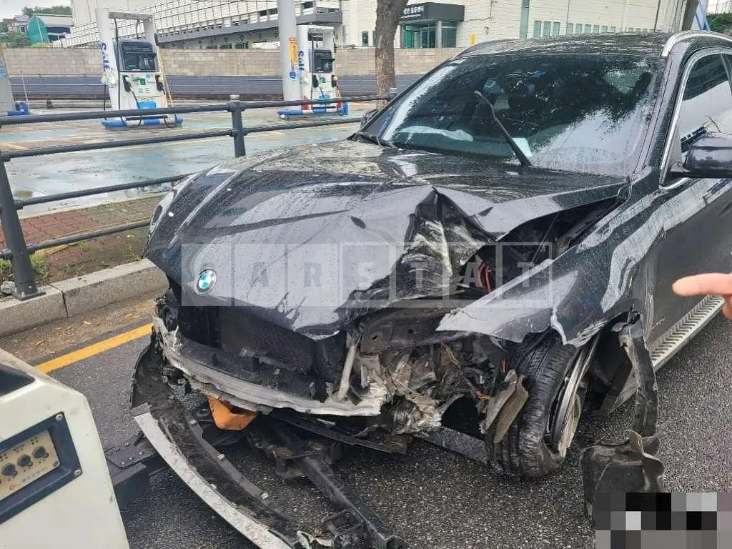 Photo 2 of 26: 2016 BMW X6 xDrive30d — Korean insurance auction