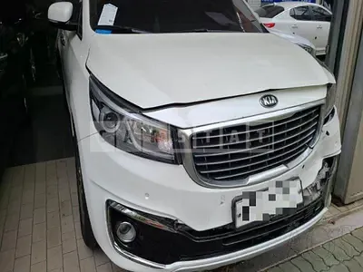 Photo 1 of 48: 2017 Kia Carnival, VIN KNAME81ABHS328620 — Korean insurance auction