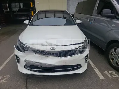 Photo 1 of 14: 2015 Kia K5, VIN KNAGX417GGA013359 — Korean insurance auction