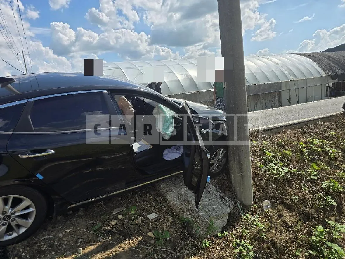 Photo 2 of 7: 2017 Kia K5 LPG — Korean insurance auction