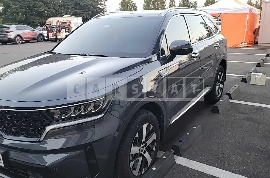 Photo 2 of 9: 2022 Kia Sorento, VIN KNARF81FGNA161865 — Korean insurance auction