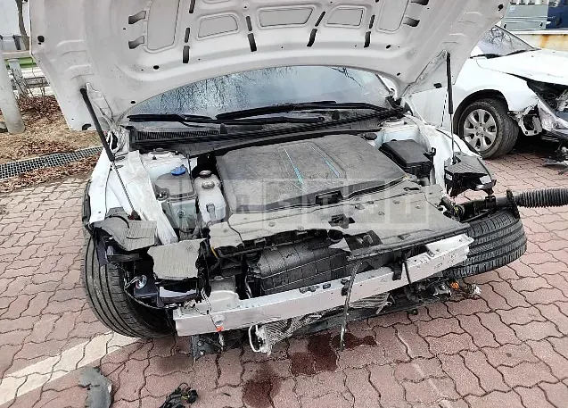 Photo 2 of 14: 2022 Hyundai Modern Ionic 5, VIN KMHKR81AFNU028375 — Korean insurance auction
