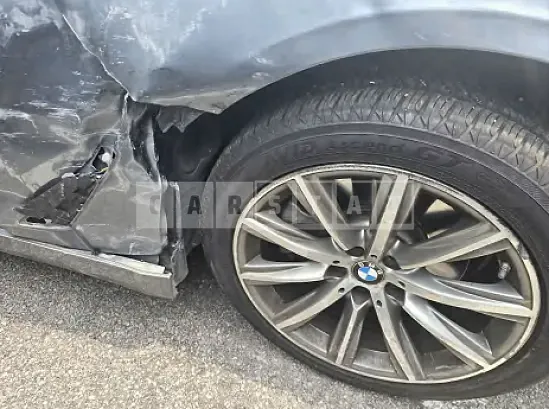 Photo 2 of 25: 2019 BMW 520i Luxury — Korean insurance auction