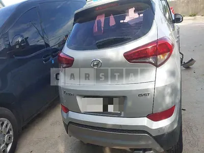 Photo 1 of 8: 2016 Hyundai Tucson TL 2.0, VIN KMHJ381ABHU329243 — Korean insurance auction