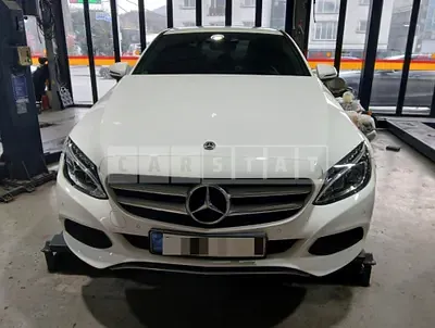 Photo 1 of 25: 2018 Mercedes-Benz C220 d — Korean insurance auction