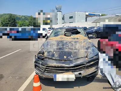 Photo 1 of 53: 2020 Porsche Cayenne Coupe (5-Seater), VIN WP1BA29Y6LDA66445 — Korean insurance auction