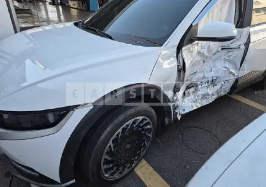 Photo 2 of 12: 2023 Hyundai IONIQ 5 — Korean insurance auction