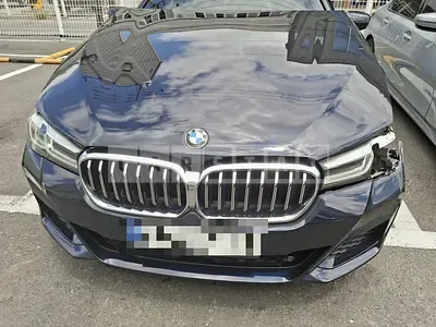 Photo 1 of 38: 2020 BMW 530e — Korean insurance auction