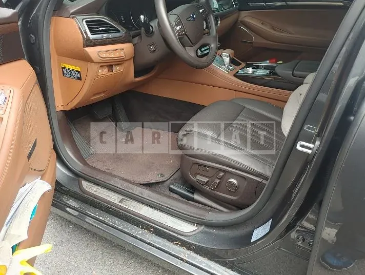 Photo 2 of 8: 2020 Genesis G90 — Korean insurance auction