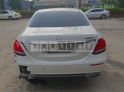 Photo 1 of 9: 2017 Mercedes-Benz E220 d, VIN WDDZF0EB8HA069059 — Korean insurance auction