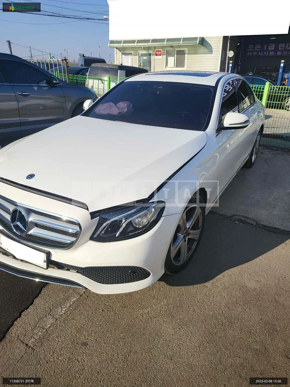 Photo 2 of 9: 2018 Mercedes-Benz E200, VIN WDDZF4CB3JA426986 — Korean insurance auction