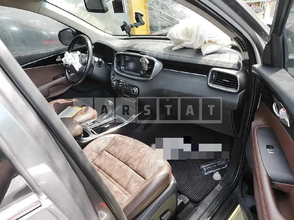 Photo 2 of 13: 2015 Kia Sorento, VIN KNAPK81ABFA031418 — Korean insurance auction