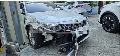 Photo 1 of 13: 2017 Kia K5, VIN KNAGT411BJA194217 — Korean insurance auction