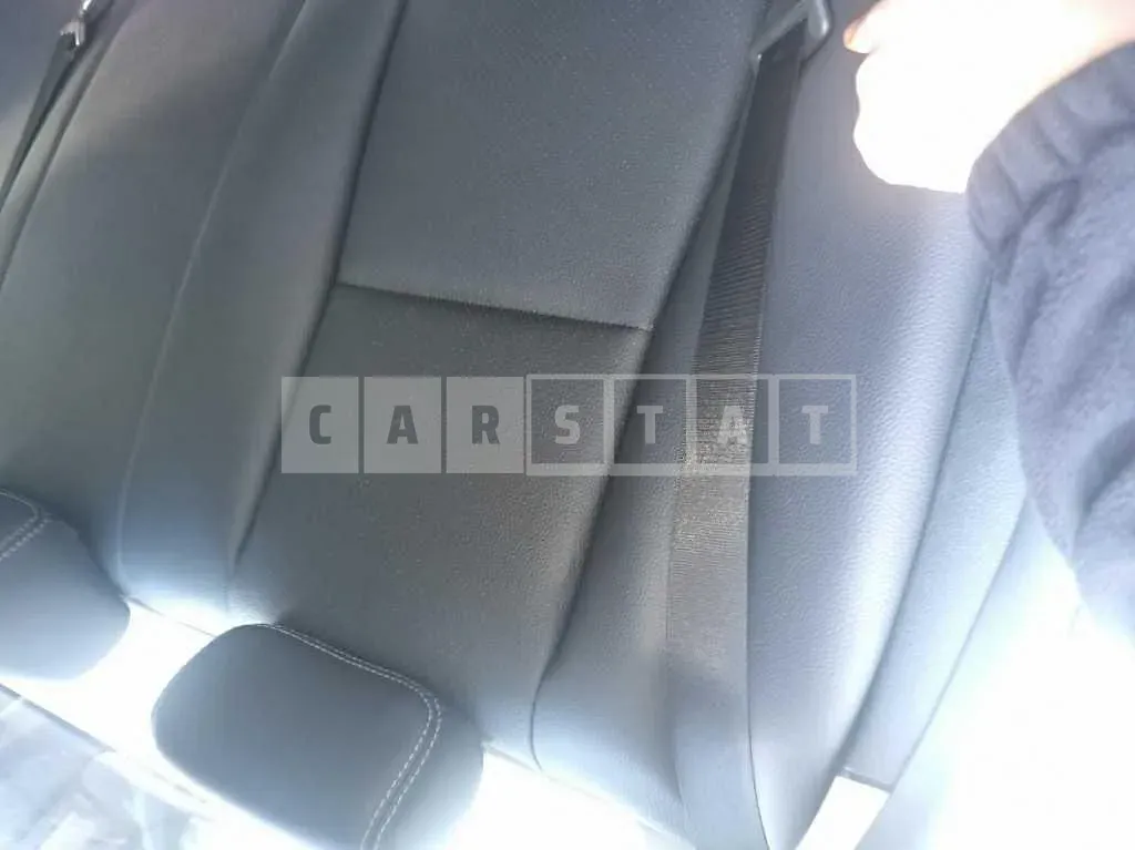 Photo 2 of 60: 2018 Mercedes-Benz C200 d — Korean insurance auction
