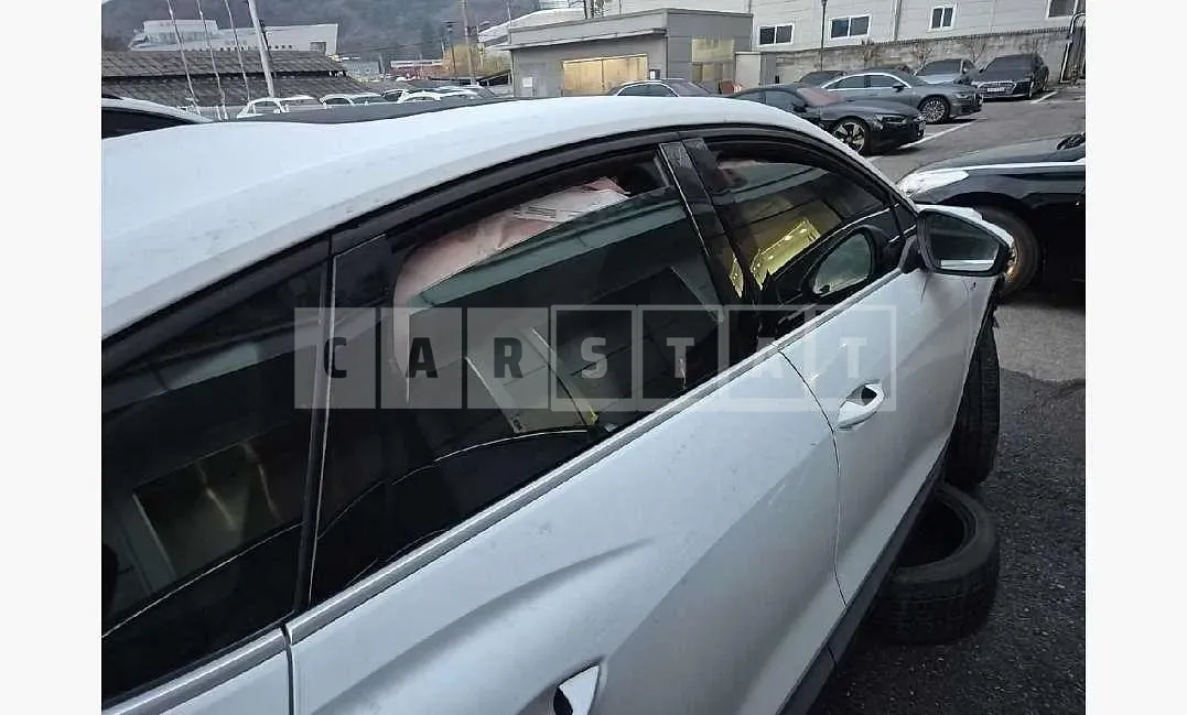 Photo 2 of 15: 2022 Audi Q4 Sportback e-tron 40 — Korean insurance auction
