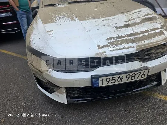 Photo 2 of 21: 2024 Kia K5 — Korean insurance auction