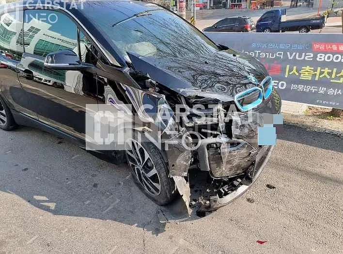 Photo 2 of 25: 2019 BMW i3, VIN WBY8P2103K7D97272 — Korean insurance auction