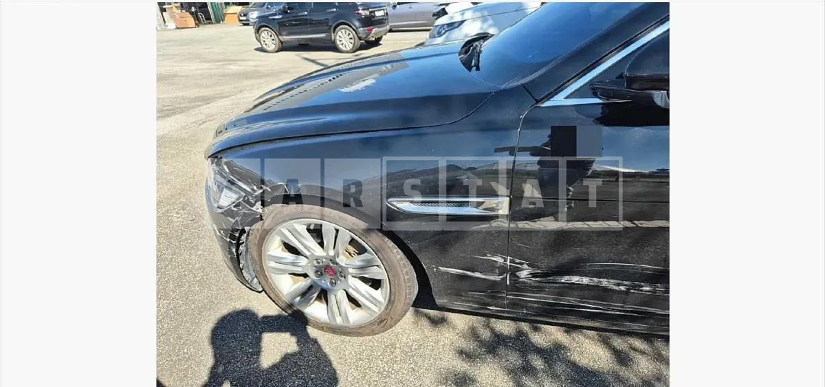 Photo 2 of 12: 2020 Jaguar XF 25T — Korean insurance auction