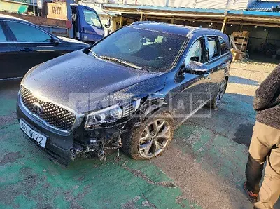 Photo 1 of 10: 2016 Kia Sorento, VIN KNAPS81ADGA215539 — Korean insurance auction
