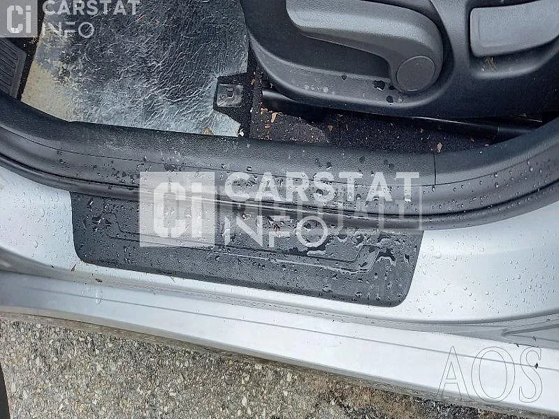Photo 2 of 10: 2016 Kia K5, VIN KNAGS416BGA050160 — Korean insurance auction