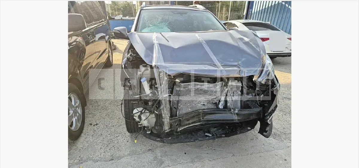 Photo 2 of 5: 2015 Hyundai Tucson ix — Korean insurance auction