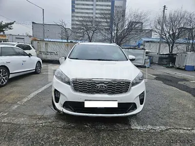 Photo 1 of 19: 2020 Kia Sorento, VIN KNAPH81ABLA627223 — Korean insurance auction