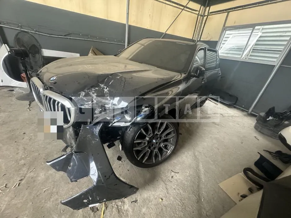 Photo 2 of 8: 2023 BMW X5 xDrive40i — Korean insurance auction