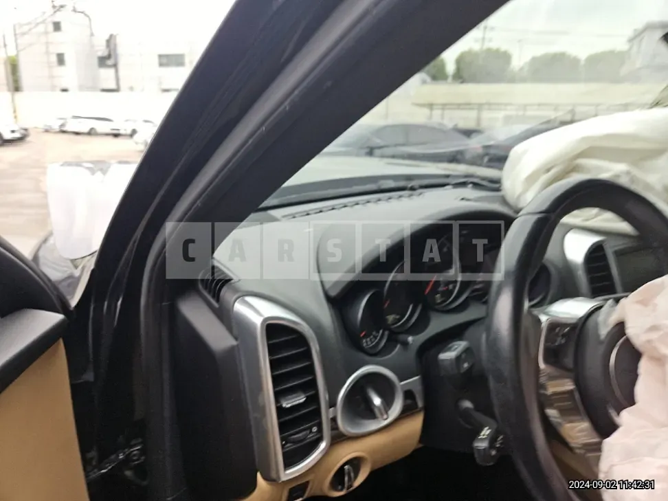 Photo 2 of 27: 2016 Porsche Cayenne Diesel — Korean insurance auction