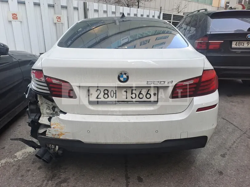 Photo 2 of 35: 2016 BMW 520d, VIN WBA5E5106GG067882 — Korean insurance auction