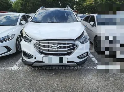 Photo 1 of 16: 2014 Hyundai Tucson, VIN KMHJT81VBFU935773 — Korean insurance auction
