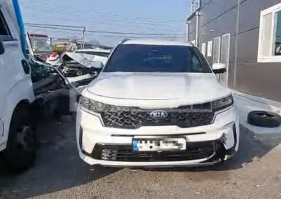 Photo 1 of 23: 2021 Kia Sorento, VIN KNARK81BGMA110773 — Korean insurance auction