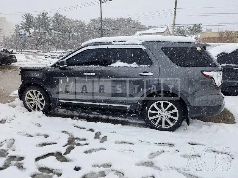 Photo 2 of 15: 2016 Ford Explorer — Korean insurance auction