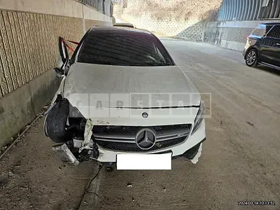 Photo 1 of 50: 2016 Mercedes-Benz A45 4Matic, VIN WDDBF5CB4GJ465134 — Korean insurance auction