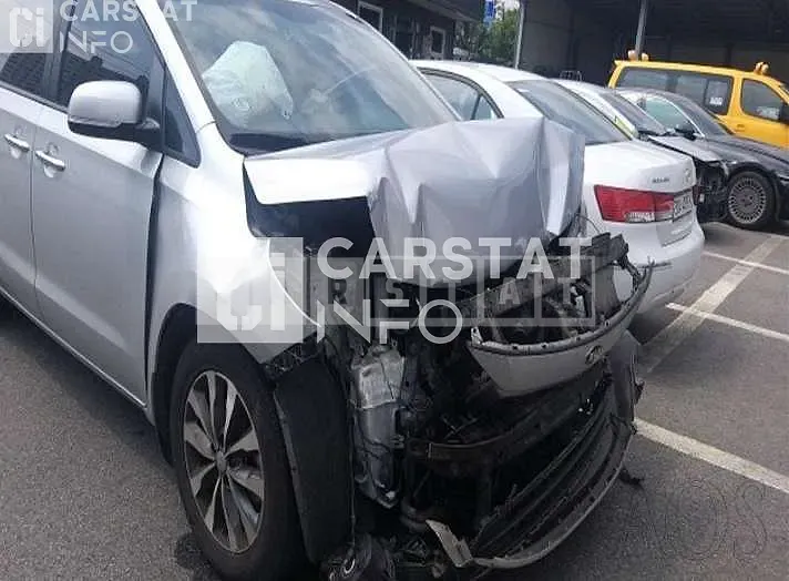 Photo 2 of 6: 2015 Kia Carnival 11 -Seater — Korean insurance auction