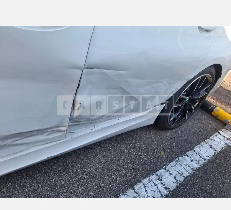 Photo 2 of 28: 2025 BMW M340i — Korean insurance auction
