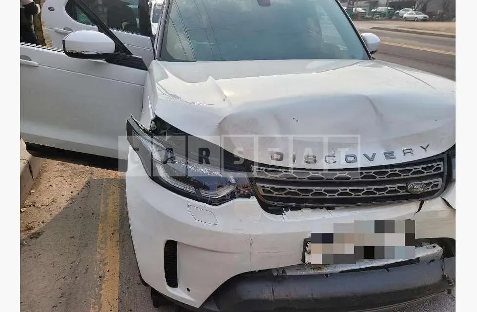 Photo 2 of 24: 2018 Land Rover Discovery SD4 — Korean insurance auction